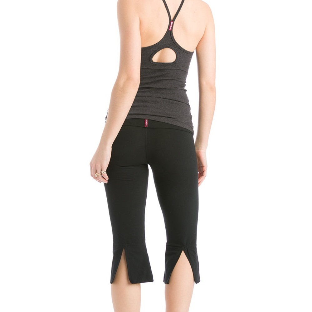 SOLD🚨HARD TAIL FOREVER ROLLDOWN FLARE CAPRI With slits Y2K 2000’s STYLE
